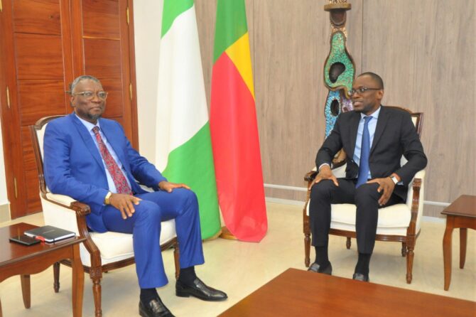 Bénin : rencontre entre l'ambassadeur du Nigéria et Olushegun Bakari : de quoi les deux hommes ont parlé ?