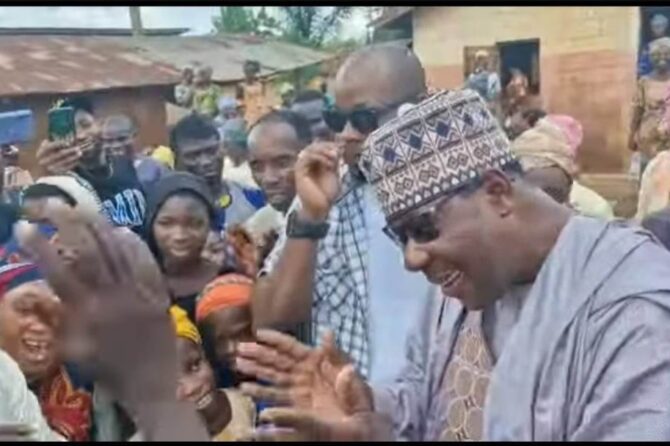 Bénin/ Célébration de la fête des mères : Boni Yayi pose un acte symbolique à Houéyogbé