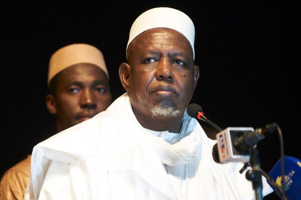 Mali : la junte retire le passeport de Mahmoud Dicko