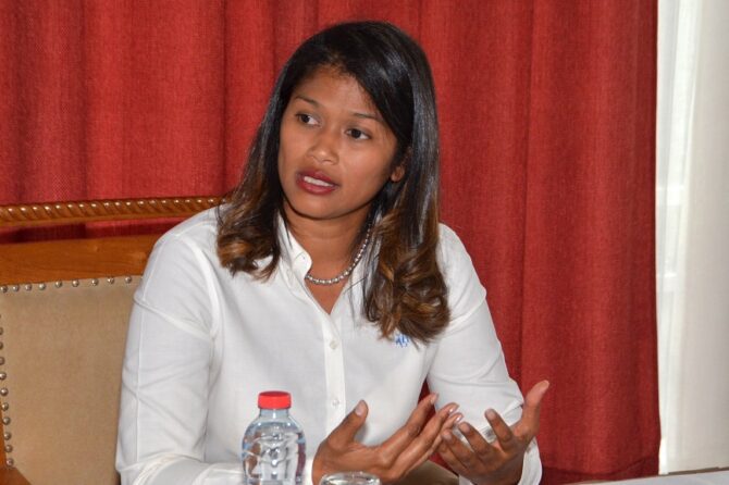 Madagascar : la directrice de cabinet du président de la République arrêté au Royaume-Uni !