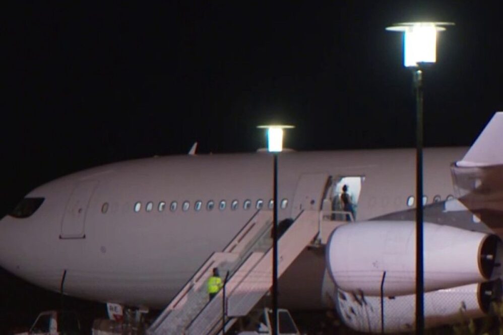 France : un avion de 303 passagers cloués au sol pour traite d'êtres humains