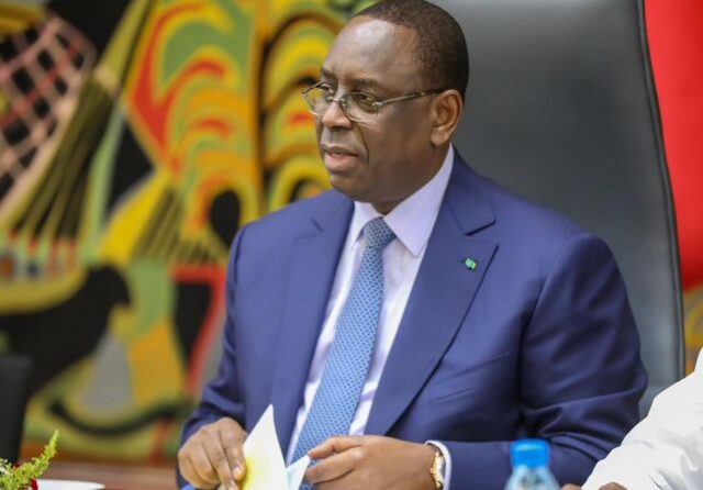 Présidentielle 2024 au Sénégal : Macky Sall discute avec les candidats recalés