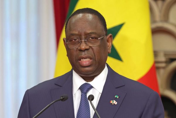 Sénégal : Macky Sall annonce le report de la présidentielle