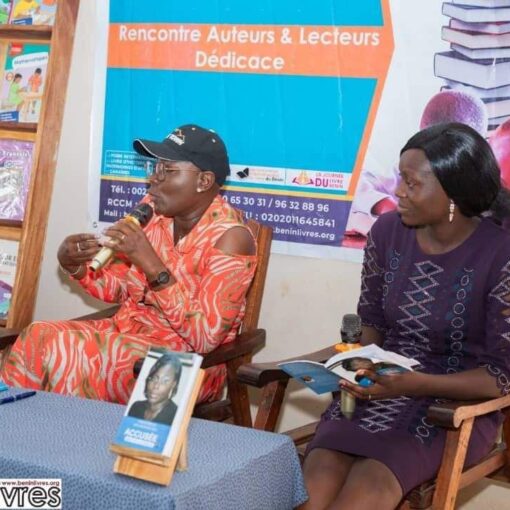 En marge d'un débat sur son livre, Christelle Houndonougbo rend hommage à Réckya Madougou