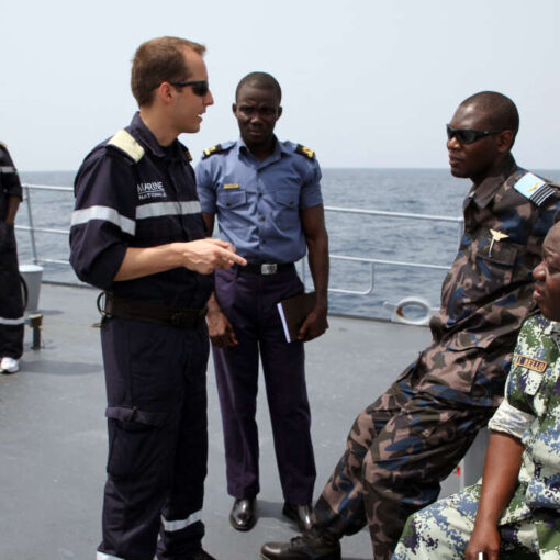 Golfe de Guinée : comment les marines africaines et française travaillent à sécuriser cet espace stratégique?