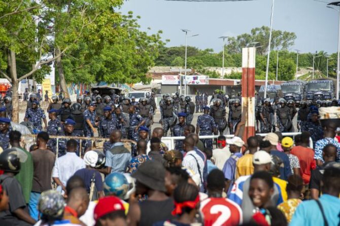 Marche contre la cherté de la vie au Bénin : une centaine de manifestants arrêtés