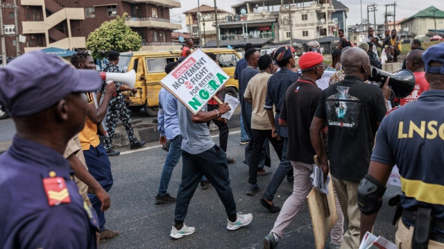 Au Nigeria, la grève des travailleurs bloque tout !