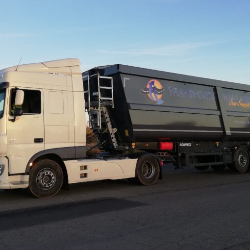 Commerce au Bénin : des camions de ferrailles détournés par un receveur des douanes