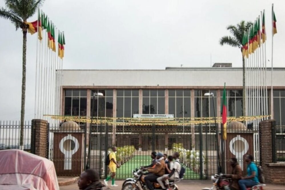 Le Cameroun proroge une nouvelle fois le mandat des députés : une décision controversée