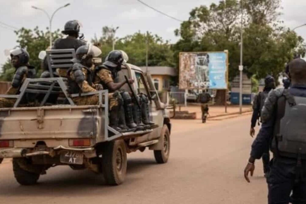 Burkina Faso : des inquiétudes croissantes après l’enlèvement d'un journaliste et d'un militaire