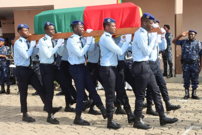 Hommage1Commissaire Principal de Police de la Police Républicaine de Bénin ADJEKOISSI Émile