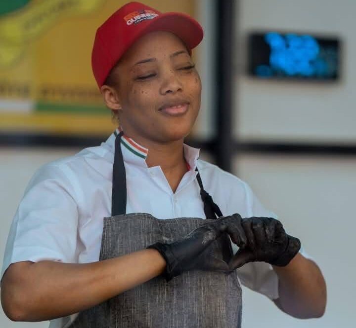Zeinab Bancé bat le record Guinness du plus long marathon de cuisine