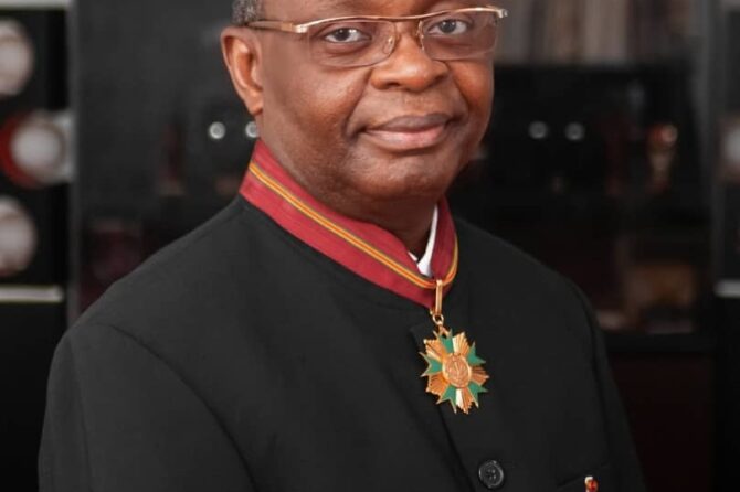 Janvier YAHOUEDEOU