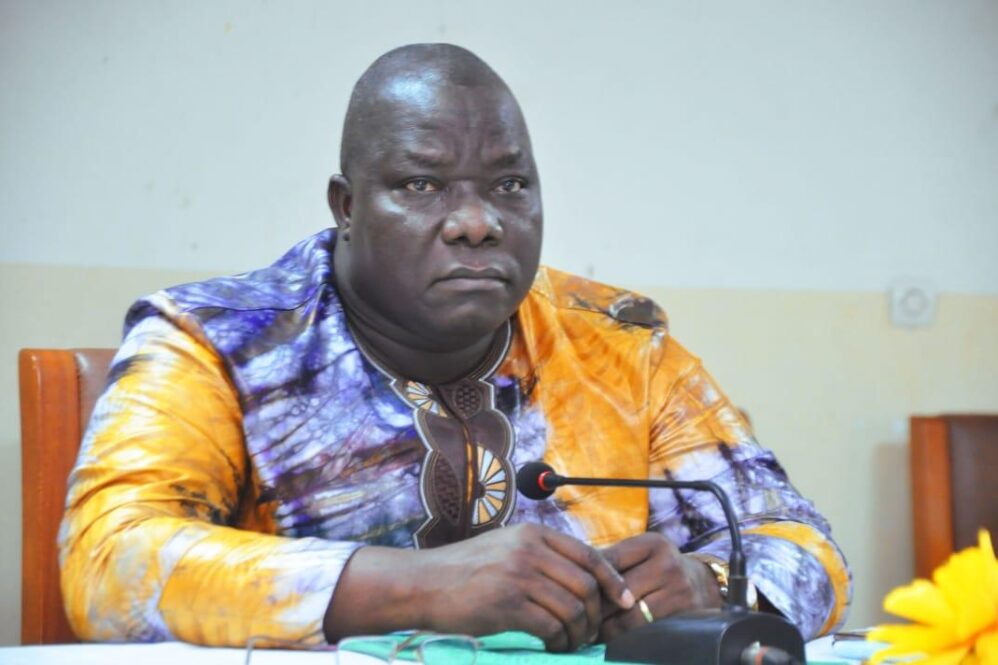 Maire Angelo AHOUANDJINOU